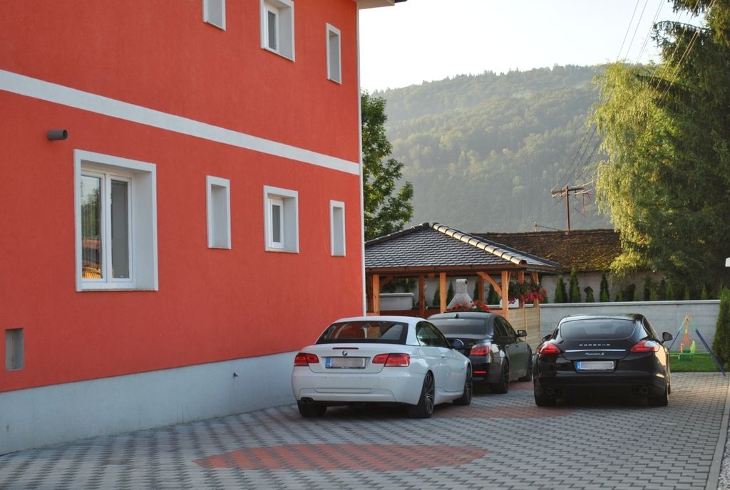 Otroka naj bi ugrabili zaradi 20 tisočakov dolga
