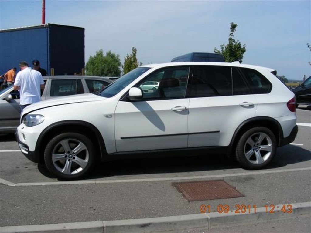 Policisti zasegli BMW X5