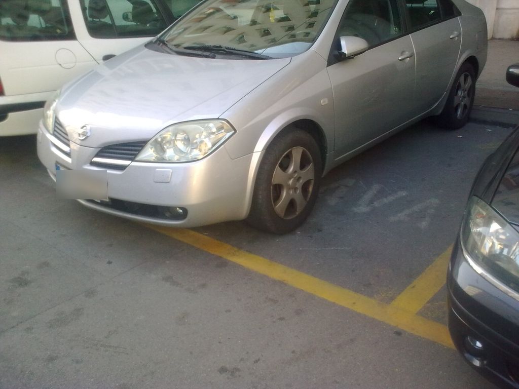 Državljana redarji po prstih, funkcionarji nedotakljivi