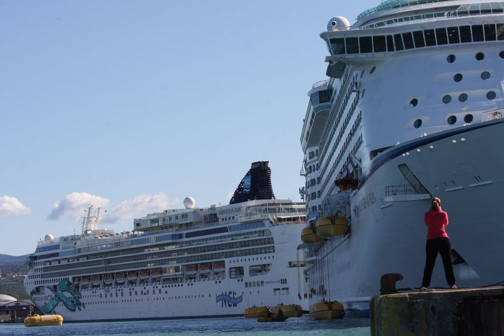 Turistična sezona ob morju ne popu&scaron;ča