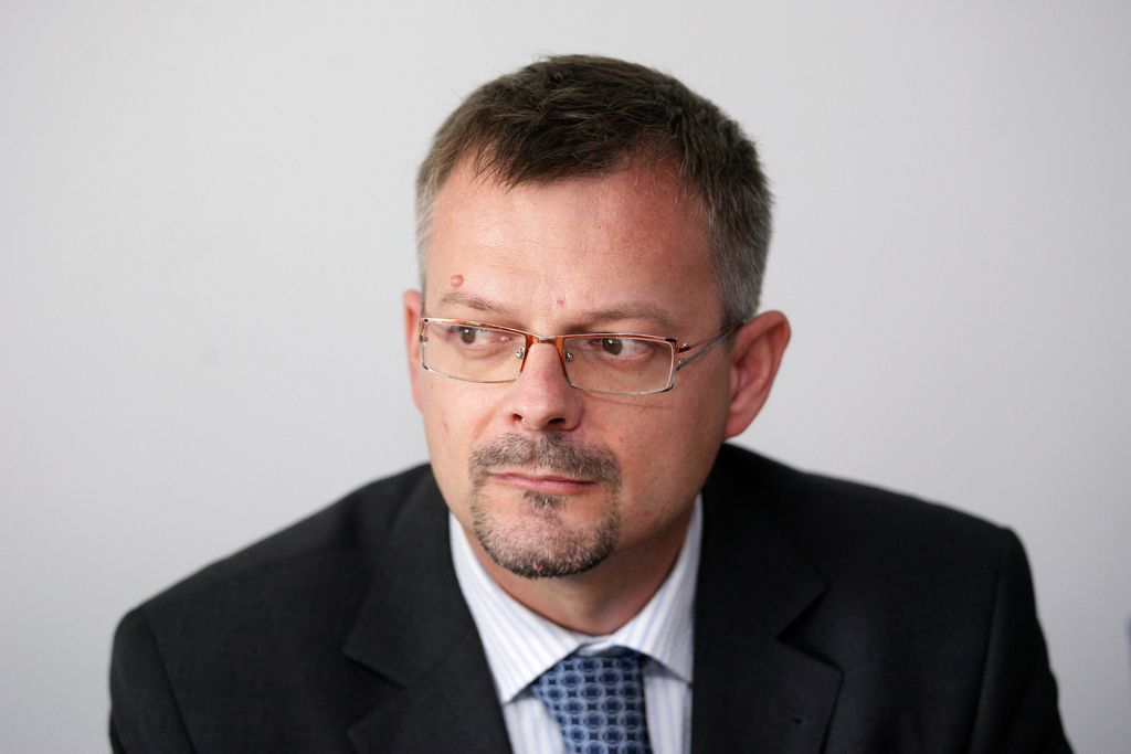 Prvi uradni e-učbenik brezplačen