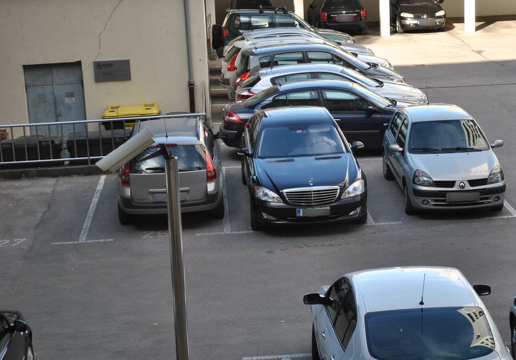 Črnigojeva Mercedesova dragocenost pri Duhovnikovi