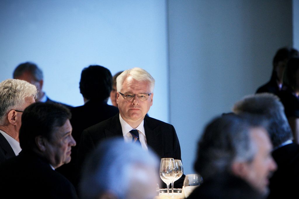 Josipović razpisal parlamentarne volitve