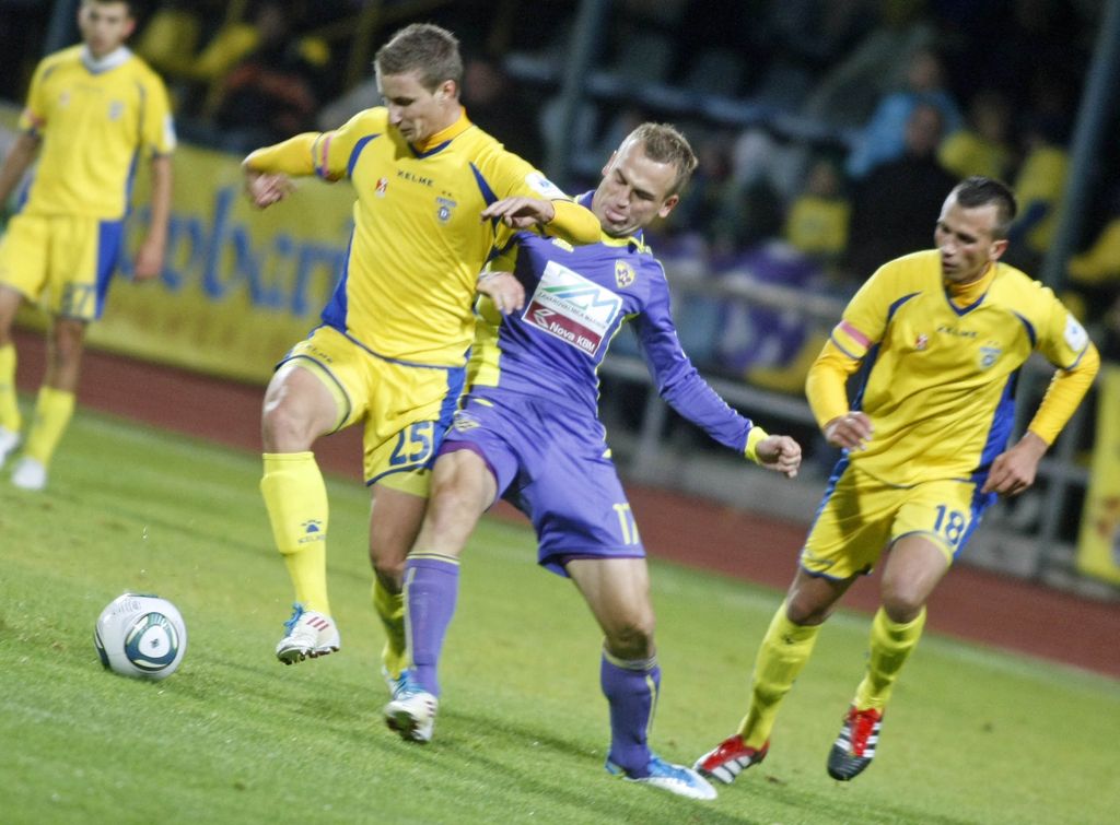 1. SNL: Olimpija v zadnjem hipu do remija, Maribor preprečil veselico