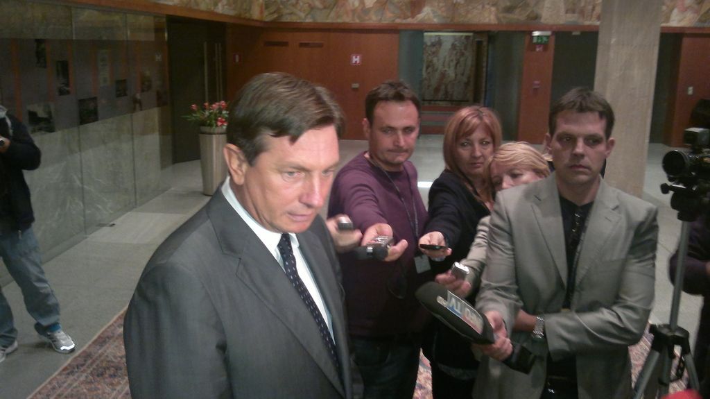 Pahor razmi&scaron;lja, da ne bi več vodil stranke