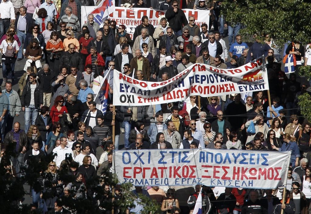 V Atenah in Solunu izbruhnili spopadi