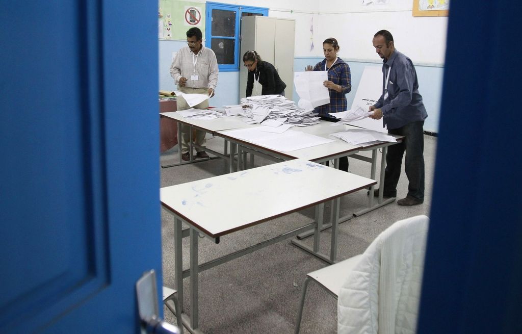 Volitve v Tuniziji: udeležba zavlekla preštevanje
