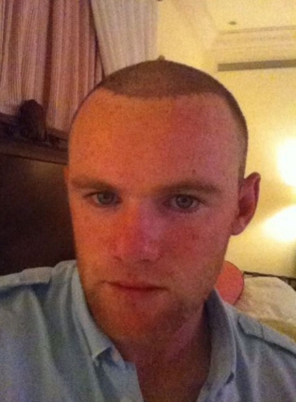 Wayne Rooney (25) nič več s ple&scaron;o