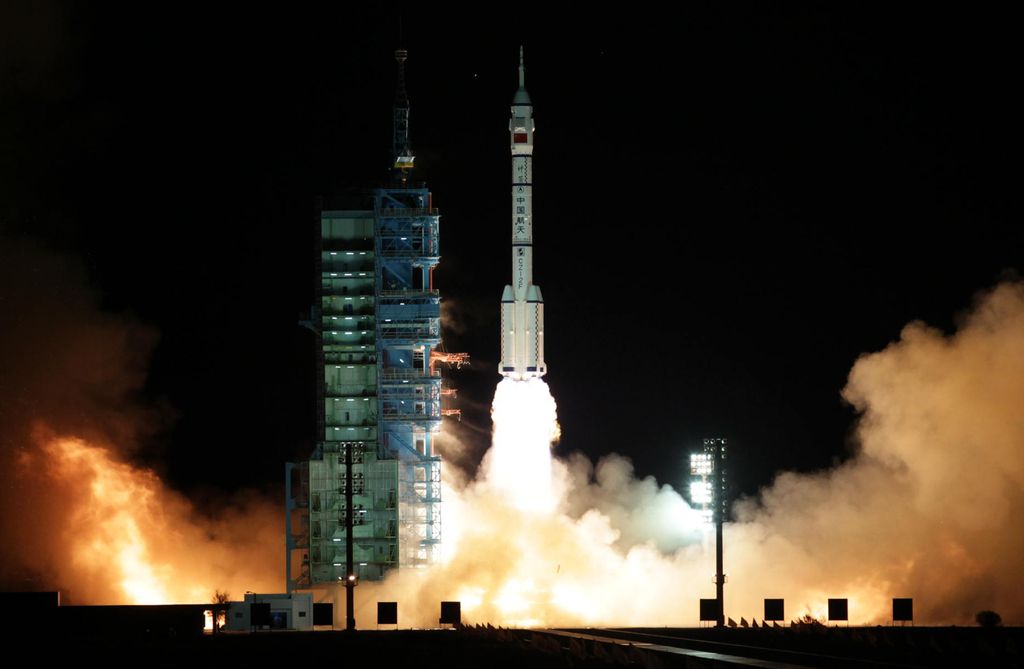 Kitajska izstrelila vesoljsko plovilo shenzhou 8