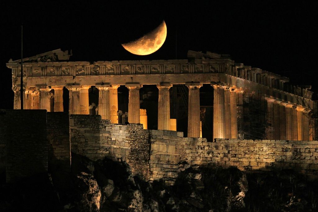 Grška vlada soglasno za referendum o reševanju evra