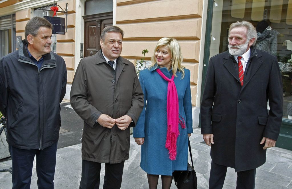 Janković na volitve s podpisi treh poslancev