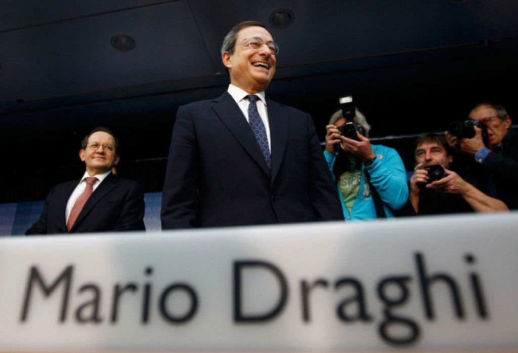 Bitka ECB proti mehki recesiji