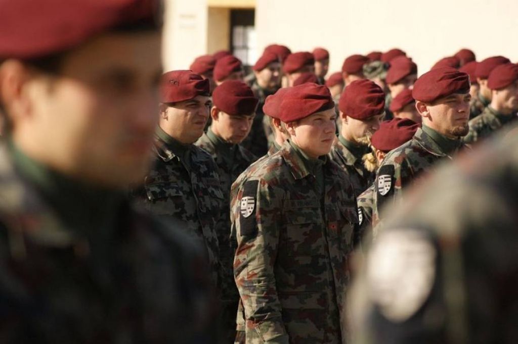 V puščavi še 89 slovenskih vojakov, novi že na poti
