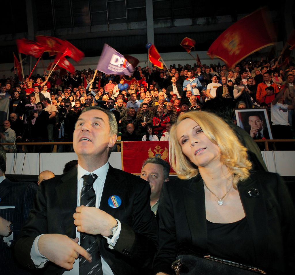 Nekdanji črnogorski premier ženo zamenjal za manekenko