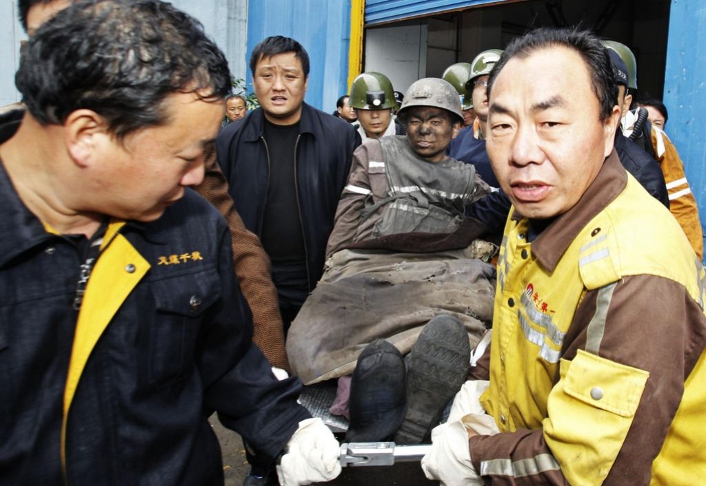 Iz kitajskega rudnika rešili 45 ujetih rudarjev