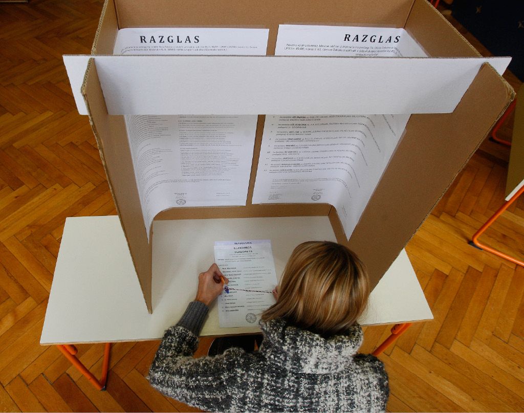 Kandidature je vložilo 21 strank