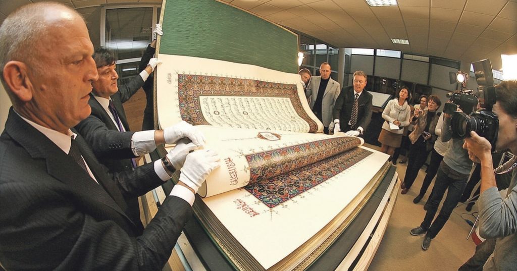Največji Koran na svetu so naredili Slovenci