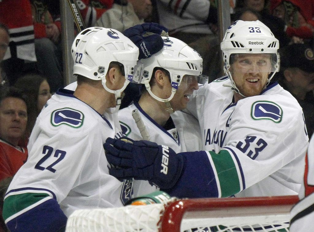 NHL: neustavljiva dvojčka Sedin popeljala Vancouver do visoke zmage