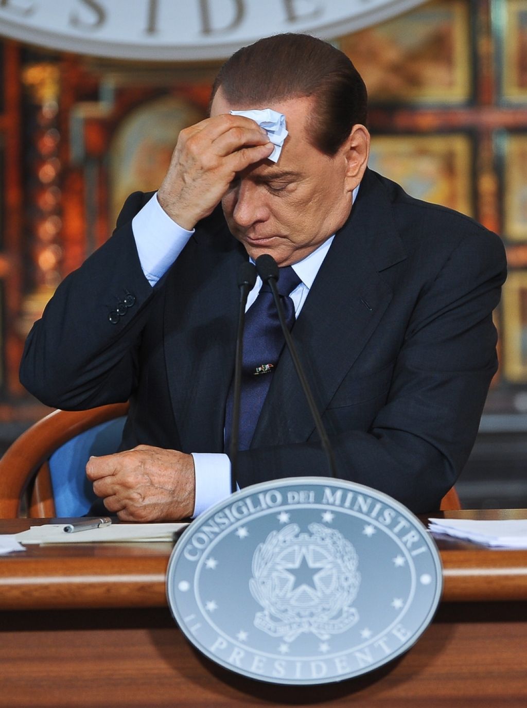 Berlusconi bo odstopil