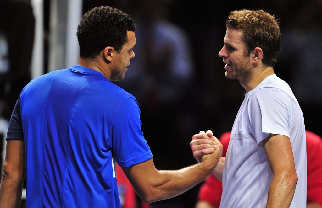 Federer po dolgem času odpihnil Nadala, Murray se poslavlja