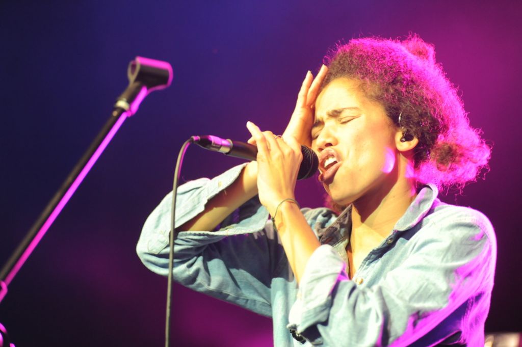 Kulturaža s koncerta Nneke: S kreativnostjo proti negativnosti
