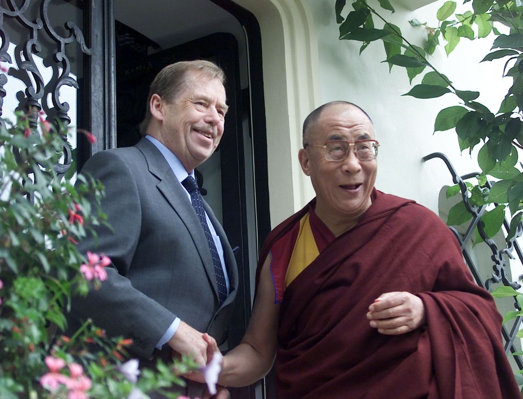 Umrl je Vaclav Havel