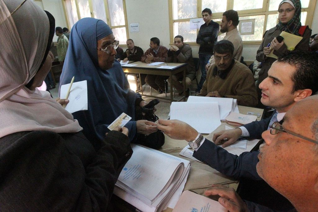 V Egiptu še zadnji krog parlamentarnih volitev