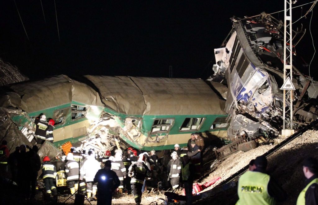 Poljska: priče železniške nesreče govorijo o pravem pokolu