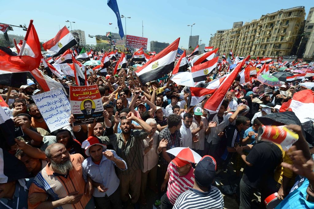 Mursi na trgu Tahrir kljuboval egiptovski vojski