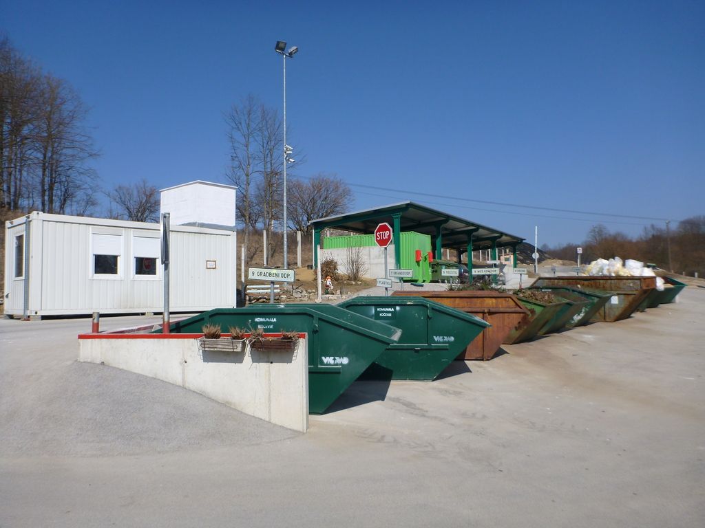 Na Kočevskem šele en zbirni center za odpadke