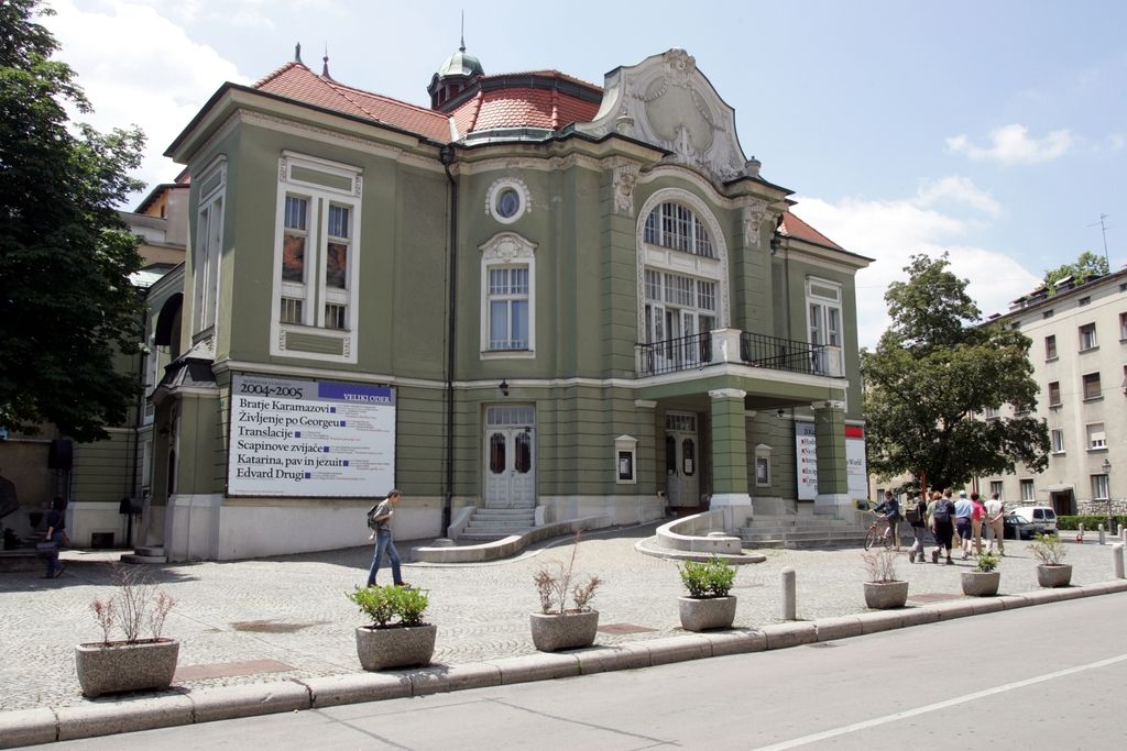 Vodstveni kadri v kulturi