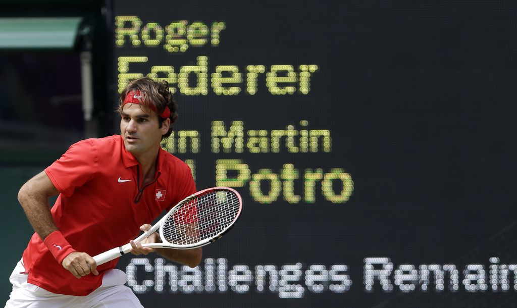 Britanci na nogah: Murray za finalno vstopnico na kolena spravil Đokovića!