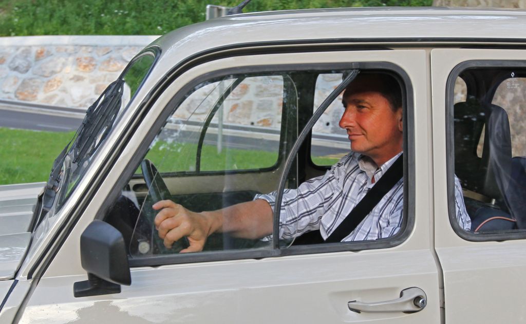 Poceni triki v boju za predsedniški stolček