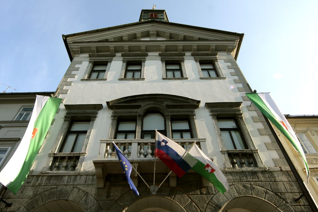 Ljubljana zaradi dvajset let stare tožbe ob pet milijonov evrov
