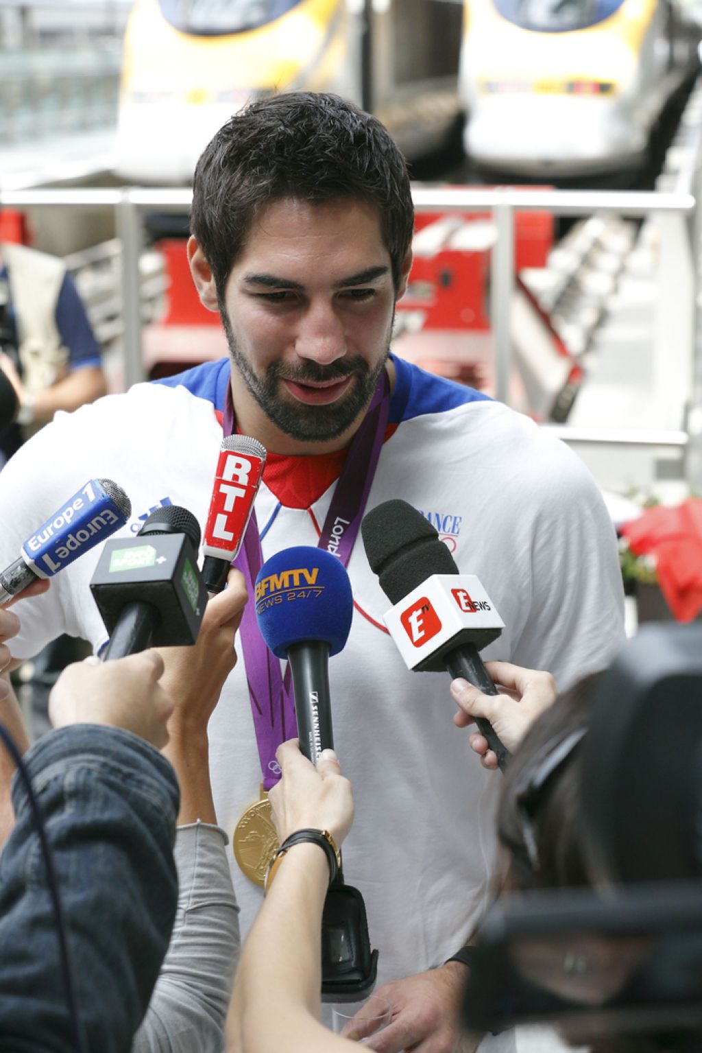 Potegavščine Karabatiča in druščine v živo na TV