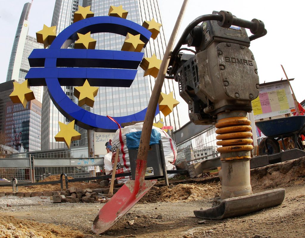 ECB: Rešilni pas ESM pripravljen tudi za Slovenijo