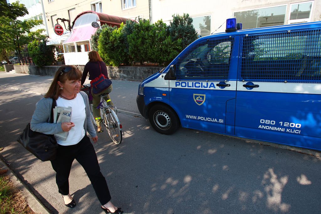 »Sumljiv« predmet za Bežigradom ni eksplozivna naprava
