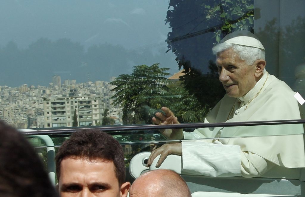 Papež v Bejrutu o tem, da se mora človeštvo odreči maščevanju