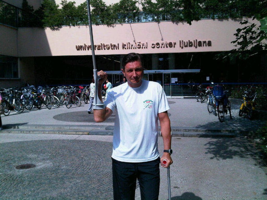 Borut Pahor zapustil bolnišnico