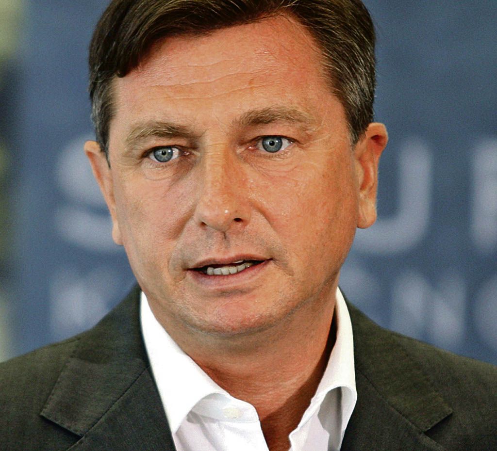Pahor odgovarja Zveru o slabi banki: Sem proti naglici
