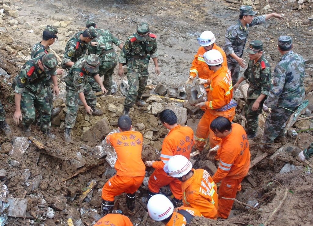 Kitajska: reševalci našli trupla vseh 18 pogrešanih otrok