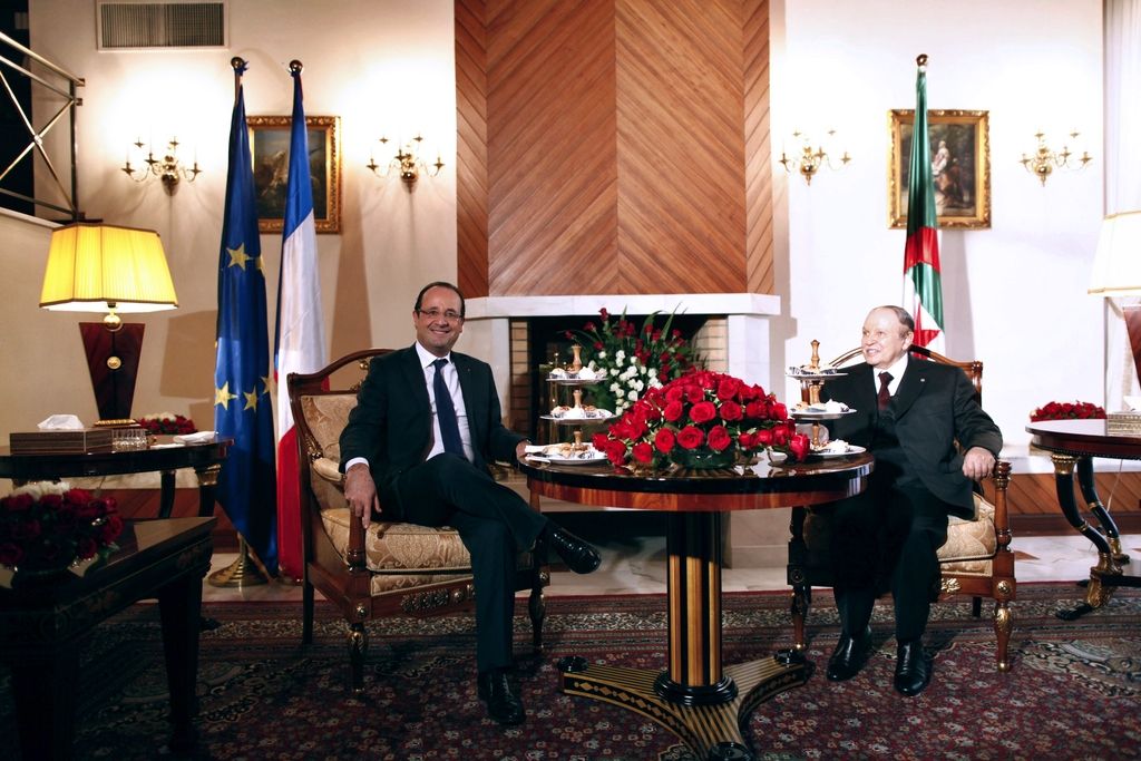 Hollande: Alžirija je bila del brutalnega in nepravičnega sistema