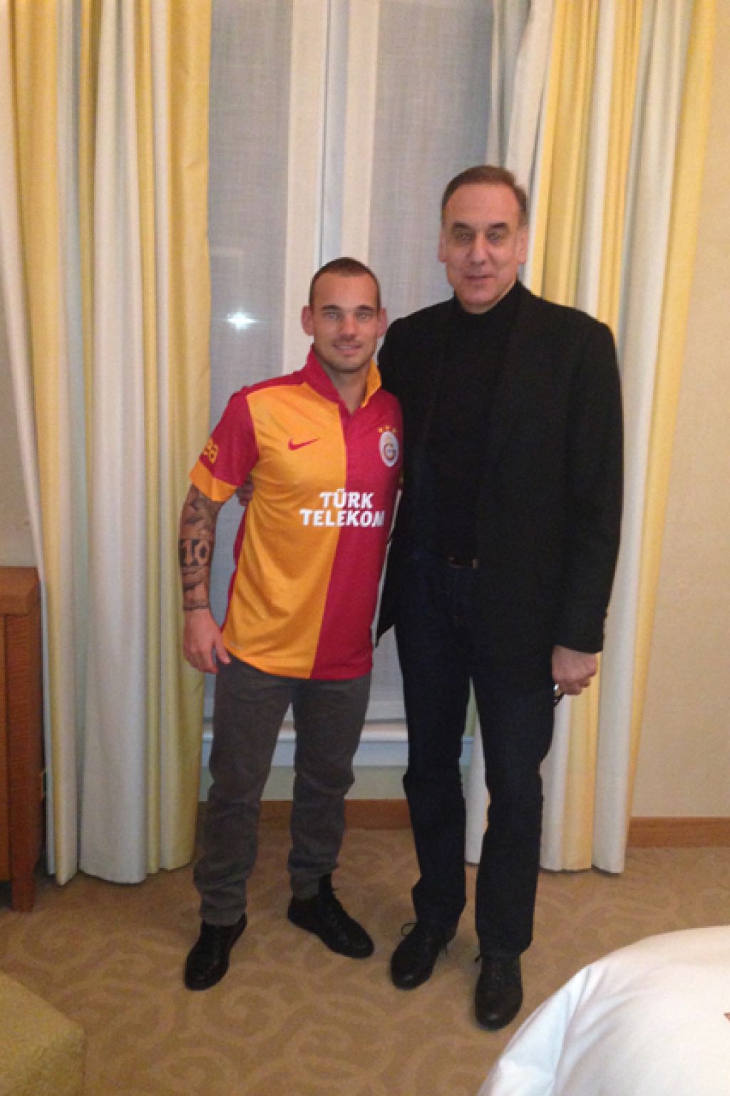 Sneijder bo kariero nadaljeval v Turčiji