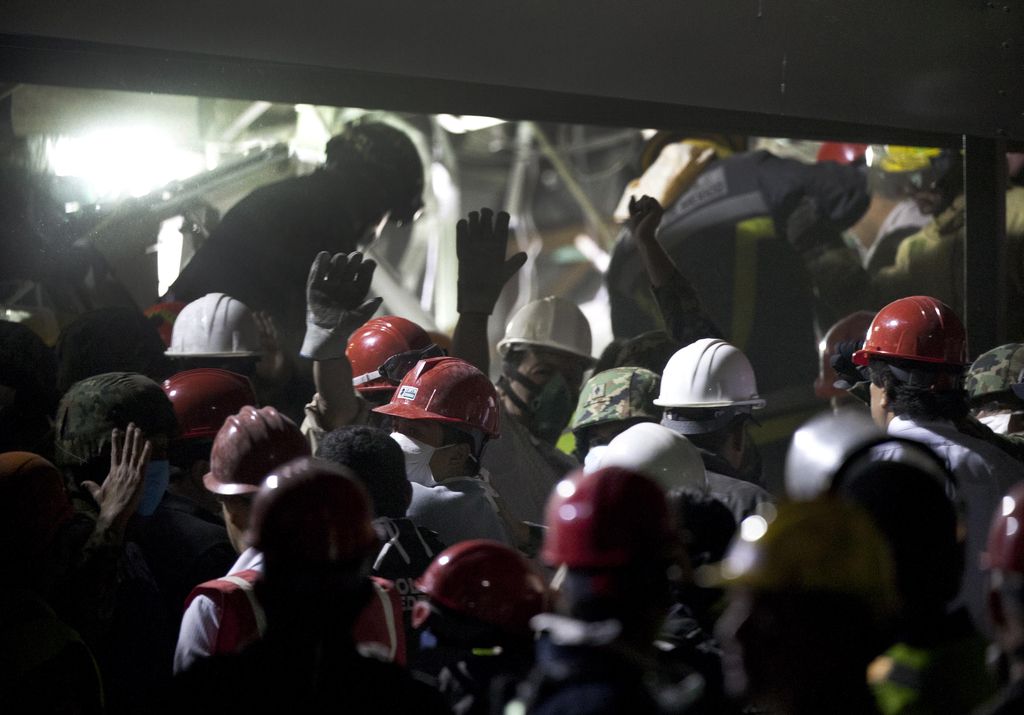 Mehika: V eksploziji umrlo najmanj 32 ljudi