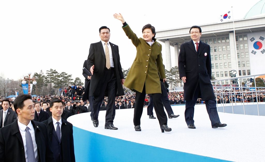V Južni Koreji prisegla prva predsednica