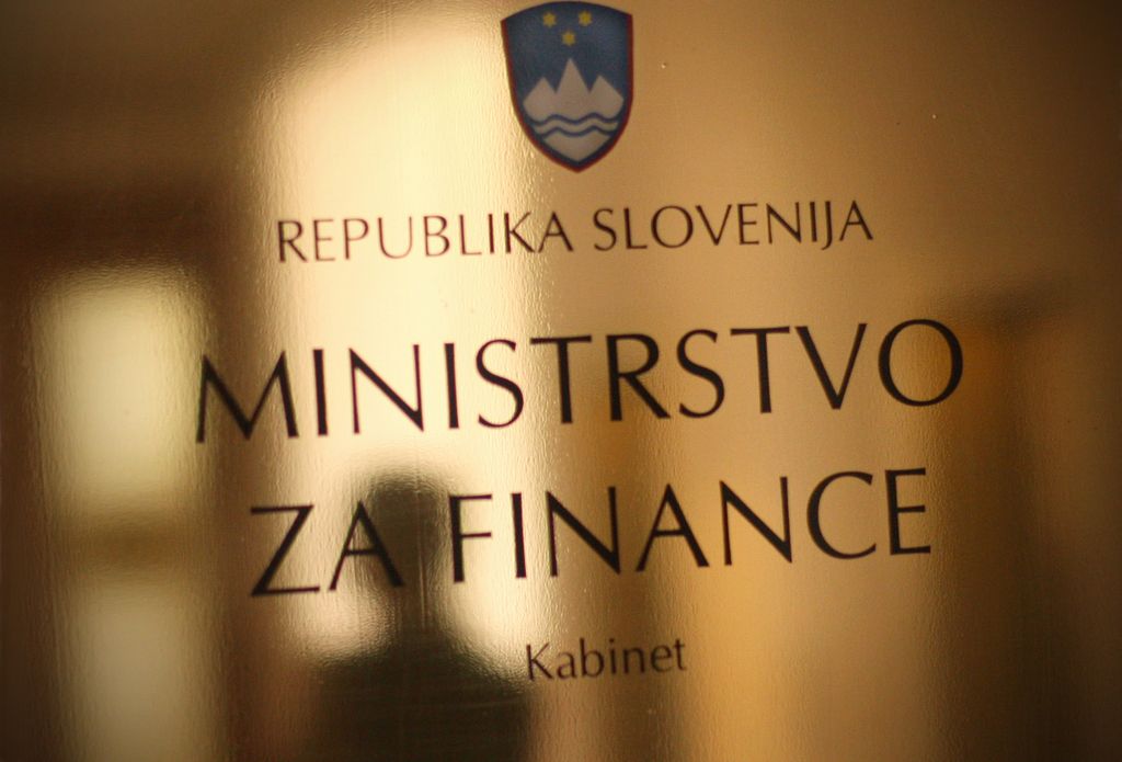 Finančno ministrstvo: Vlada ustvarja pogoje za rast