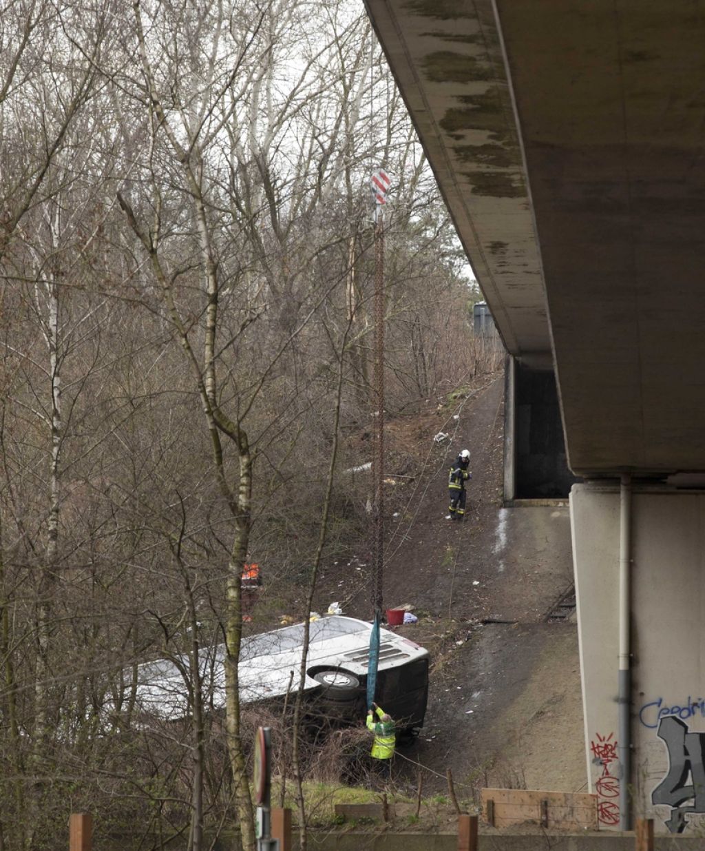 Pet mrtvih v nesreči avtobusa v Belgiji