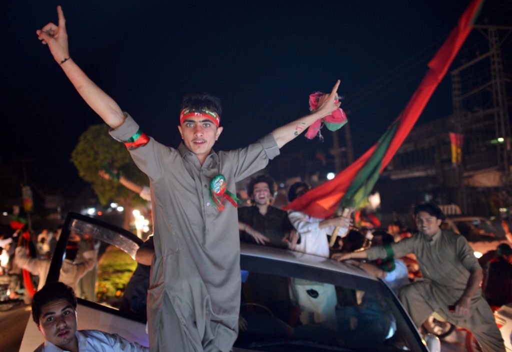 Zmago po volitvah v Pakistanu razglasil Navaz Šarif
