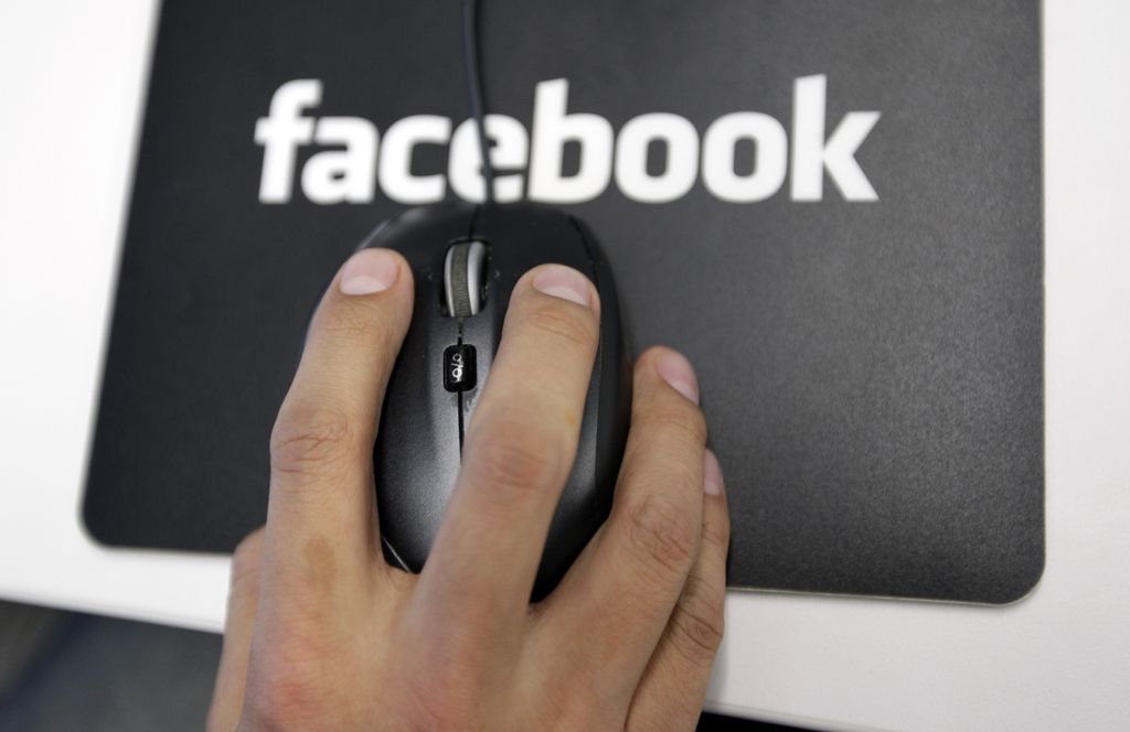 Facebook izdal poročilo o zahtevkih po posredovanju podatkov