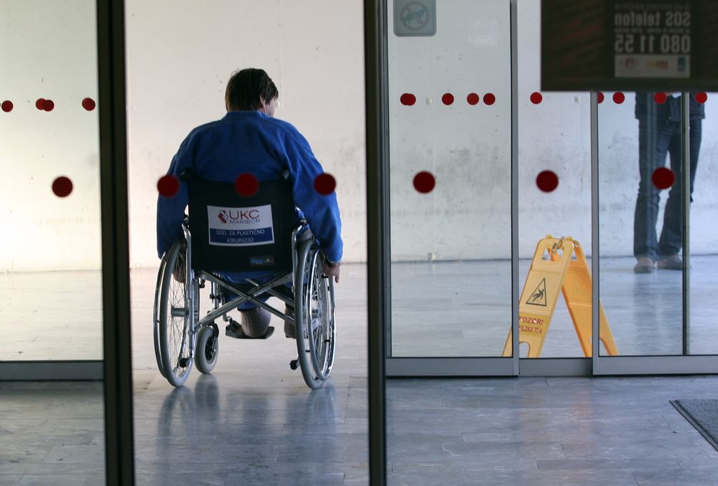 Odnosi: Kljub invalidnosti ostanite neomajni
